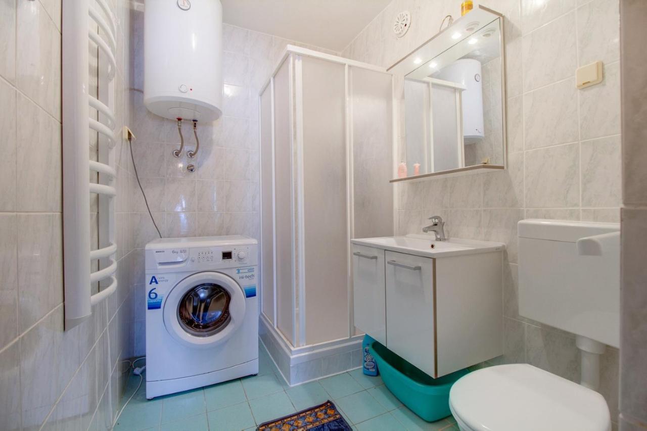 Apartment Simpatico Cunski Luaran gambar