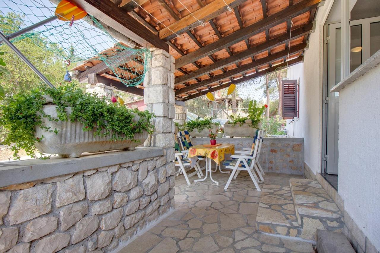 Apartment Simpatico Cunski Luaran gambar