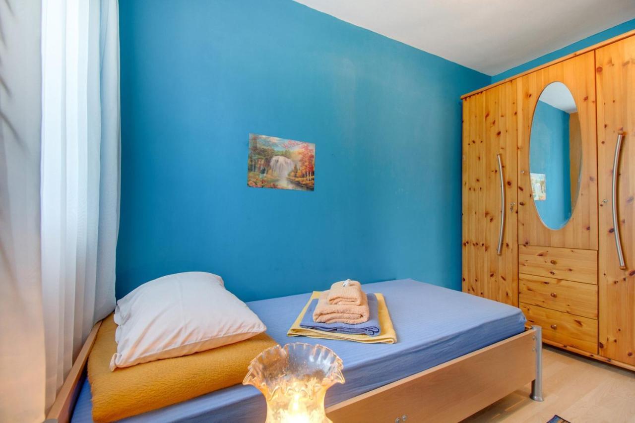 Apartment Simpatico Cunski Luaran gambar
